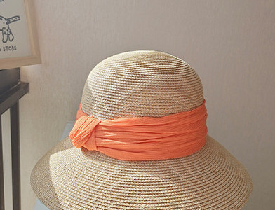 Лятна- сламена шапка