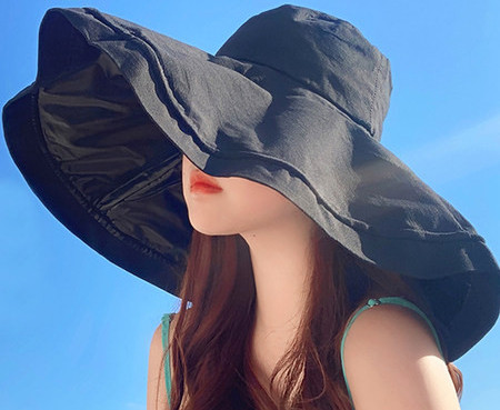 Дамска шапка с UV-защита-изчистен модел