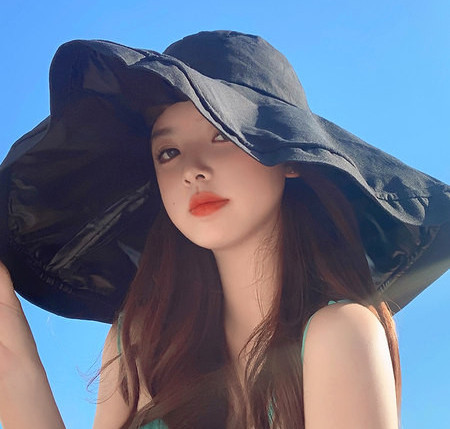 Дамска шапка с UV-защита-изчистен модел