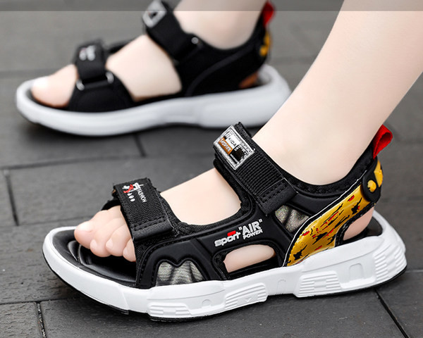 Új modell nyári fiú szandál foltokkal