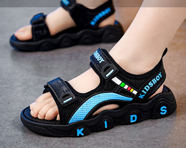 Szandál fiúknak - tépőzárral és puha talppal