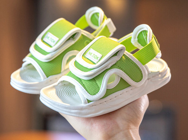 Textil szandál gumival és foltokkal