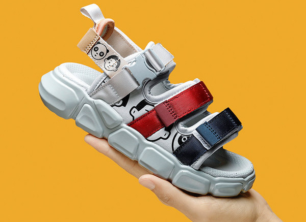 Sportos gyerekszandál fiúknak - puha talppal