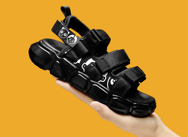 Gyerekszandál fiúknak foltokkal és kényelmes talppal