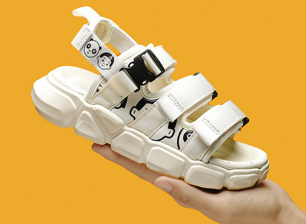 Gyerekszandál fiúknak foltokkal és kényelmes talppal