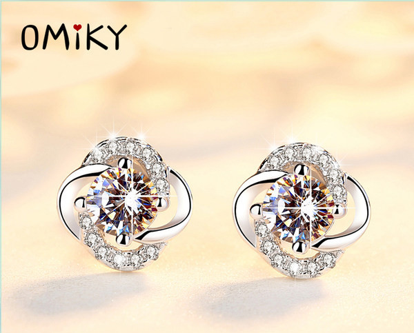 Elegáns fülbevaló díszítő kövekkel