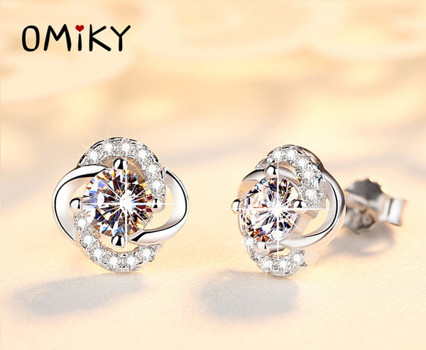 Elegáns fülbevaló díszítő kövekkel