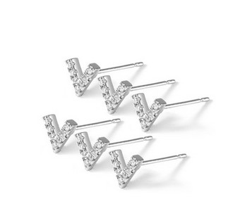 Kis elegáns fülbevaló különböző formájú ezüst színben