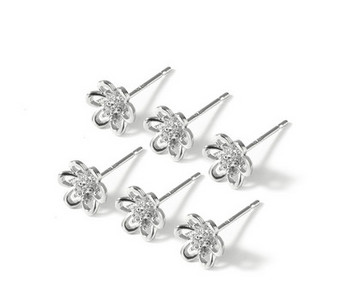 Kis elegáns fülbevaló különböző formájú ezüst színben