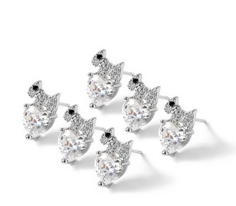 Kis elegáns fülbevaló különböző formájú ezüst színben