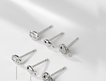 Kis elegáns fülbevaló különböző formájú ezüst színben