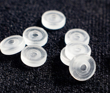 Női fülbevaló ezüst és arany színben