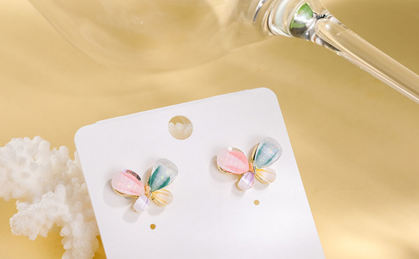 Női kis színes pillangós fülbevaló