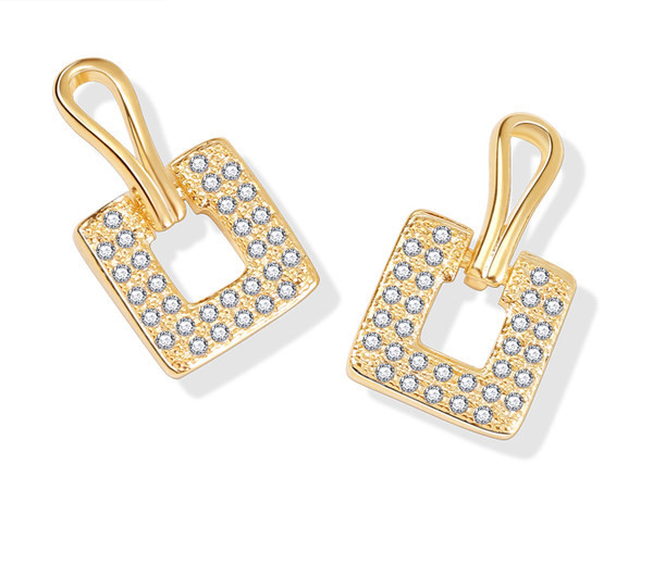 Négyzet alakú női arany fülbevaló