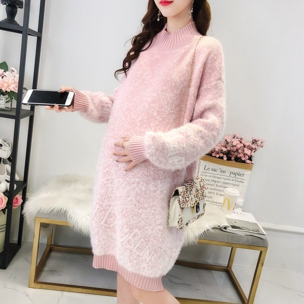 Terhes nők pulóver - zárt nyakkivágással