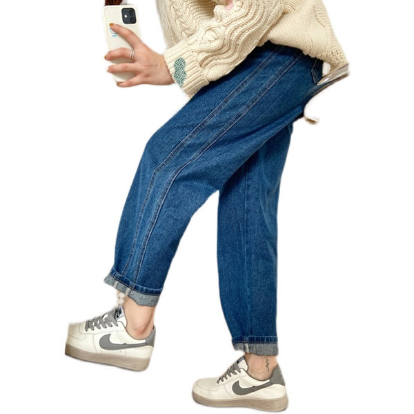 Széles szárú farmer terhes nők számára