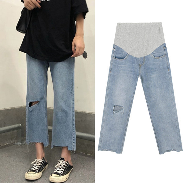 Novi model ženskih traperica sa poderanim motivima za trudnice