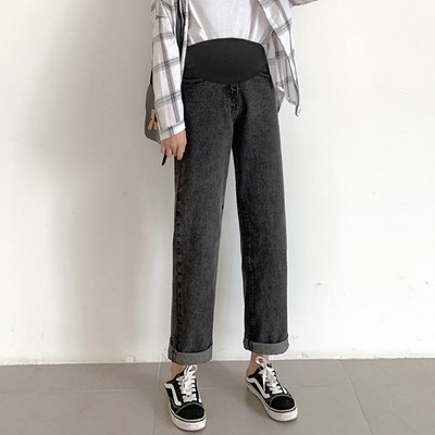 Φαρδύ μοντέλο γυναικείου τζιν εγκυμοσύνης