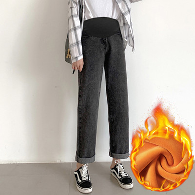 Φαρδύ μοντέλο γυναικείου τζιν εγκυμοσύνης