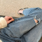 Модерни дамски дънки със скъсани мотиви за бременни