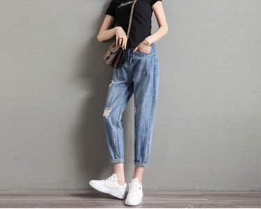 Nyári szakadt farmer kismamáknak