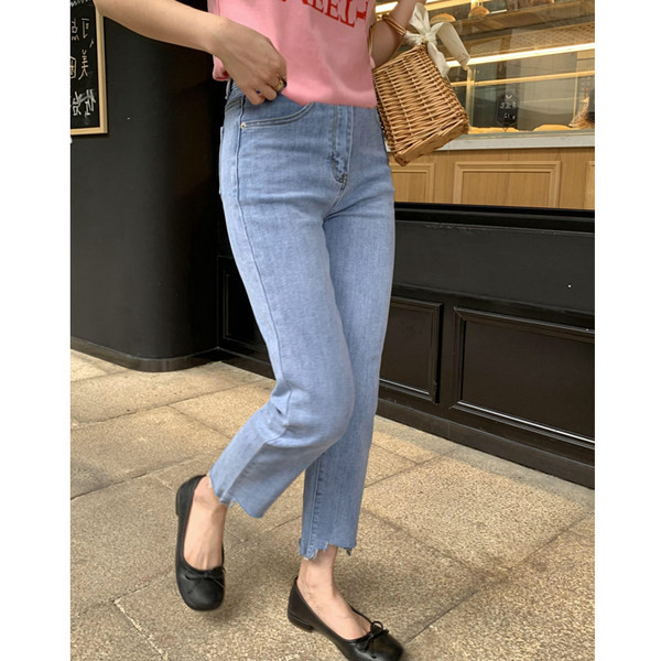 Ležerne ženske traperice s poderanim uzorkom za trudnice