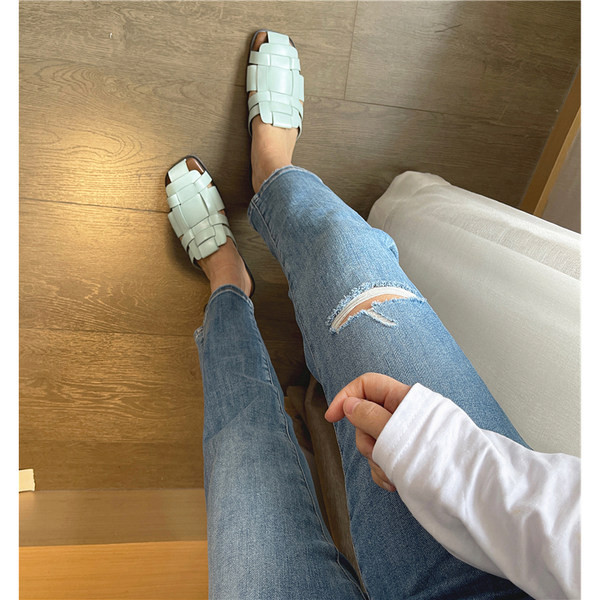 Új modell női farmer szakadt motívumokkal kismamáknak