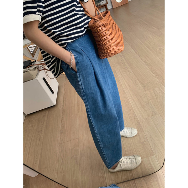 Széles modellű női farmer zsebekkel terhes nők számára