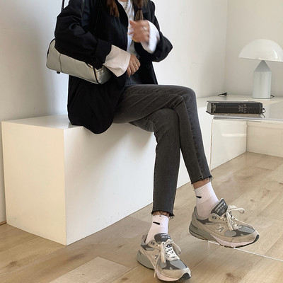 Gyönyörű farmer modell terhes nők számára