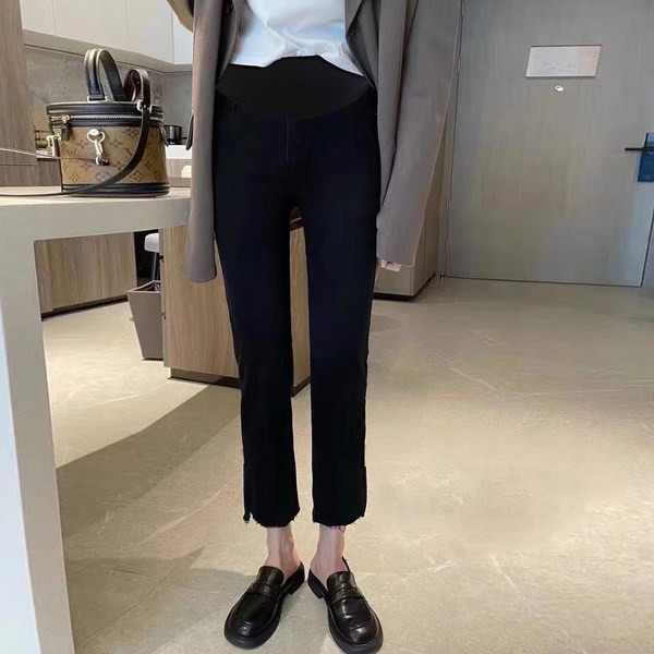 Női farmer terhes nőknek magas derékkal - egyenes modell, oldalsó hasítékkal