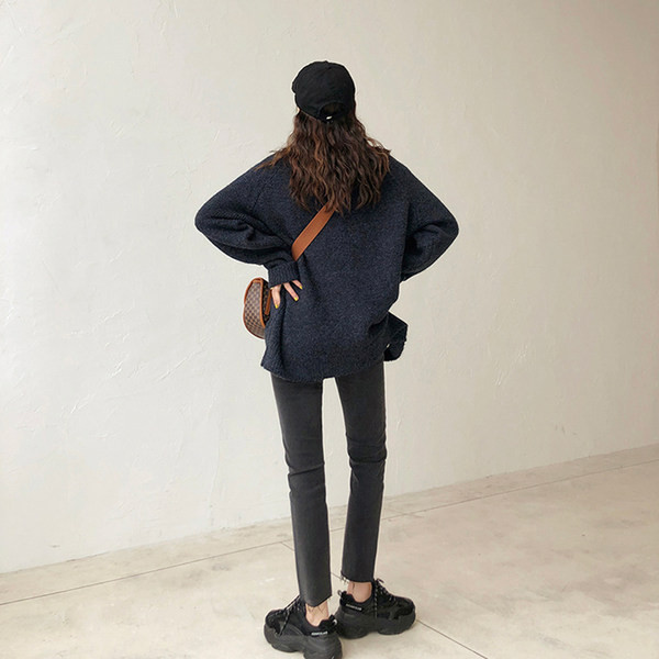 Νέο μοντέλο γυναικείου τζιν με σκισμένα στοιχεία για εγκύους