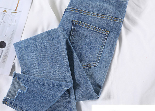 Moteriški džinsai nėščiosioms aukštu juosmeniu - švarus tiesus modelis