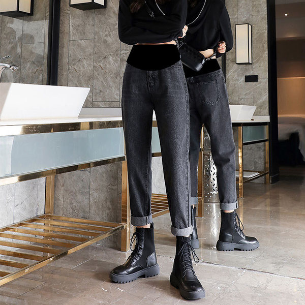 Μοντέρνο τζιν εγκυμοσύνης με τσέπες και ελαστική μέση