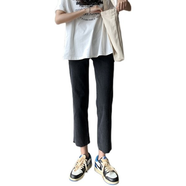 Изчистен спортен модел дънки за бременни жени 