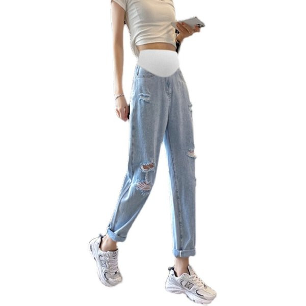 Νέο μοντέλο γυναικείου τζιν με σκισμένα στοιχεία για εγκύους