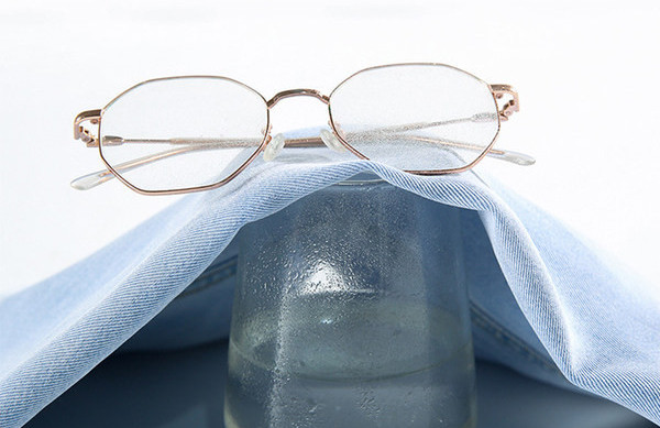 Női farmer terhes nőknek magas derékkal - világoskék színben