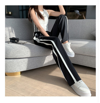 Kismama hosszú nadrág csővel