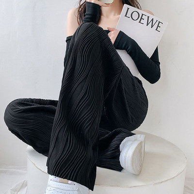 Könnyű anyagból készült nadrág kismamáknak