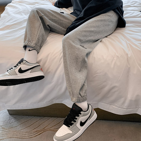 Zsebes sportnadrág terhes nők számára