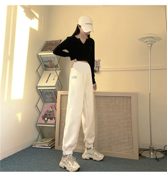 Új modell sportnadrág terhes nőknek gumírozott szárral és magas derékkal