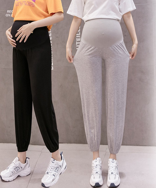 Könnyű anyagú sportnadrág