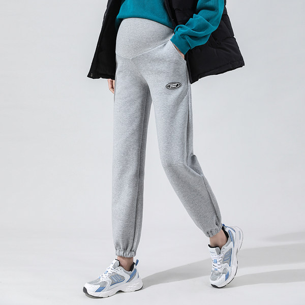 Lezser magas derekú kismama melegítőnadrág zsebekkel és logóval