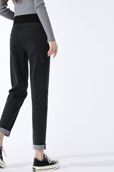 Magas derekú új modellhez illeszkedő kismamafarmer