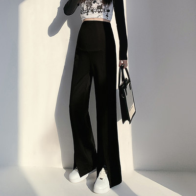 A mindennapi élethez megfelelő széles modell kismamanadrág, magas derékkal