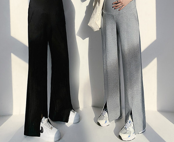 A mindennapi élethez megfelelő széles modell kismamanadrág, magas derékkal