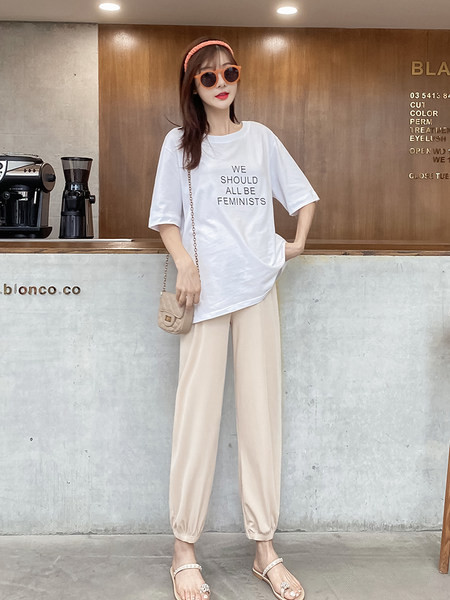 Taskute ja kõrge vöökohaga vabaaja püksid