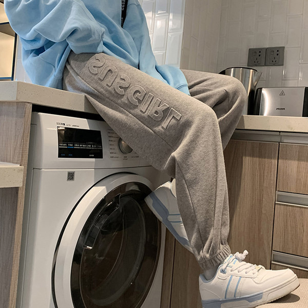 Ψηλόμεσο φούτερ εγκυμοσύνης με κεντητά γράμματα