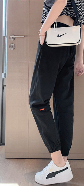 Ανοιξιάτικο αθλητικό παντελόνι για εγκύους με ελαστικά πόδια και τσέπες