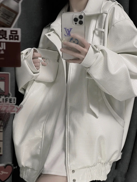 Női fehér bőrdzseki cipzárral