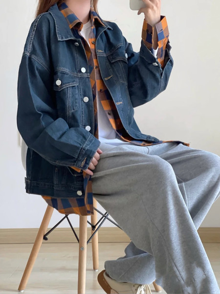 Női őszi kabát gombokkal